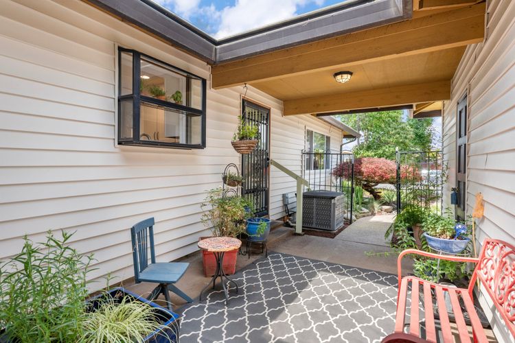 One of Keizer's Best-Kept Secrets: Tour 7021 Nottingham Dr NE