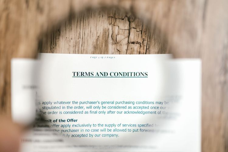 Oregon state landlord-tenant law document showing security deposit rules
