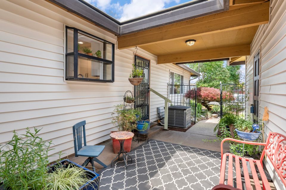 One of Keizer's Best-Kept Secrets: Tour 7021 Nottingham Dr NE