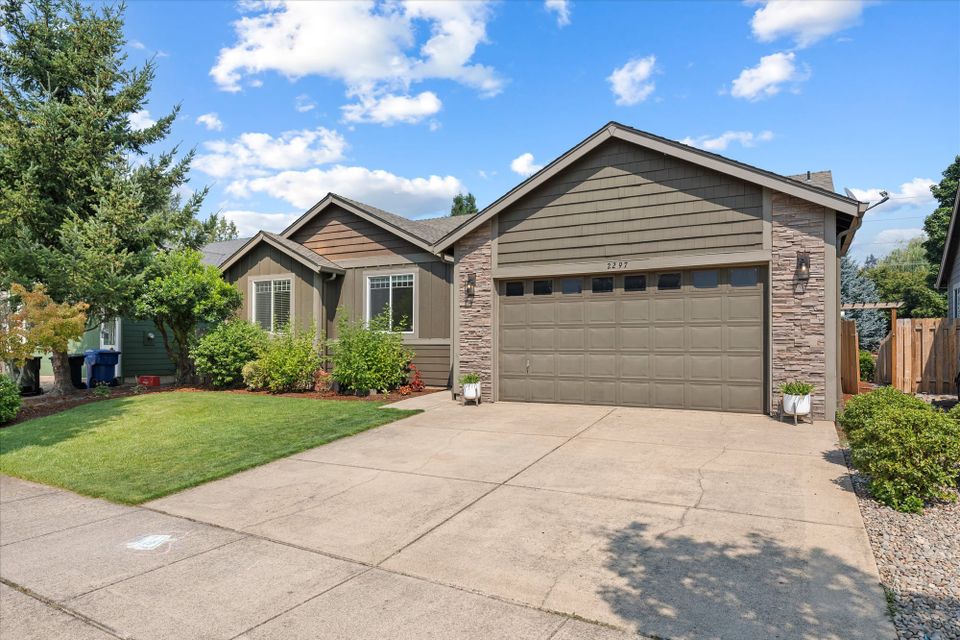 2297 Equestrian Loop S, Salem, Oregon: Single-Level Living Near Minto-Brown Island Park