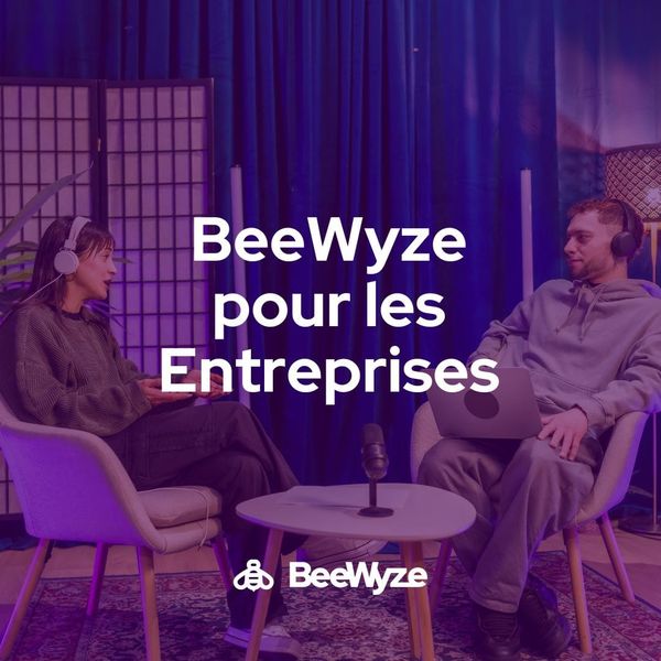Entreprise locale qui soutient un concert d'artiste indépendant via BeeWyze, avec QR code de don affiché sur scène