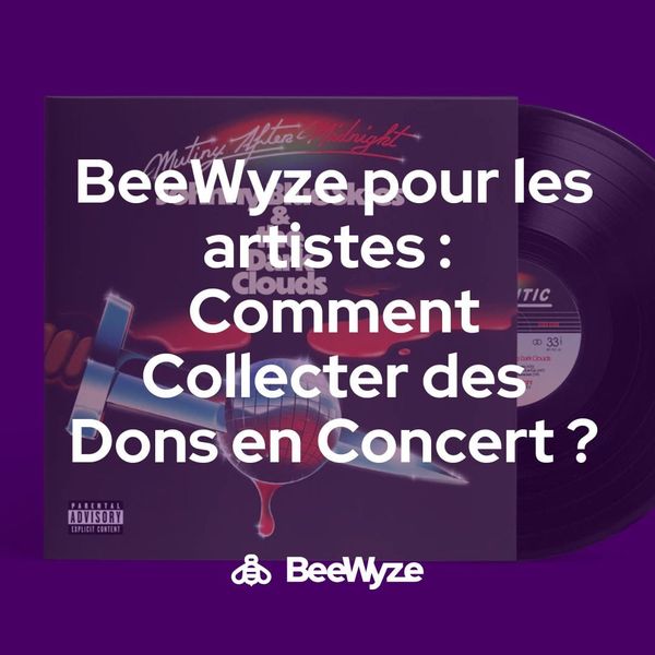 Vinyle posé sur une platine dans une salle de concert intimiste, éclairage tamisé