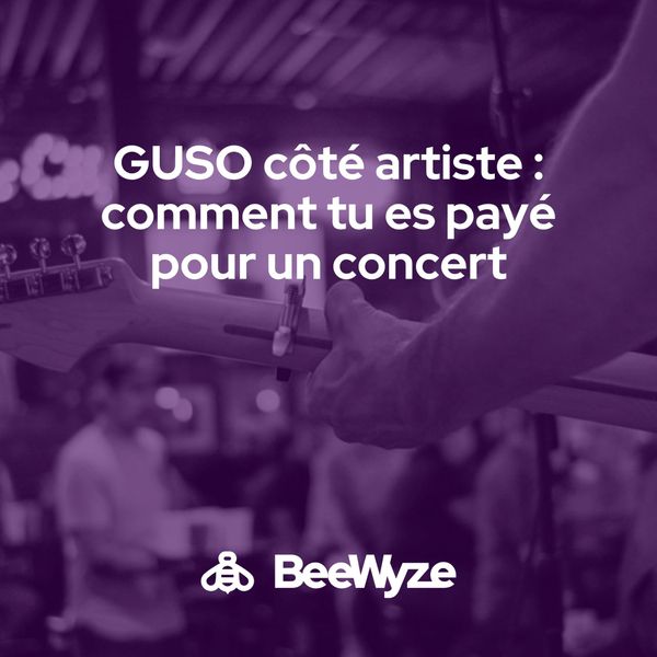 Guitariste jouant dans un bar devant son public, illustration de l'article GUSO côté artiste : comment tu es payé pour un concert