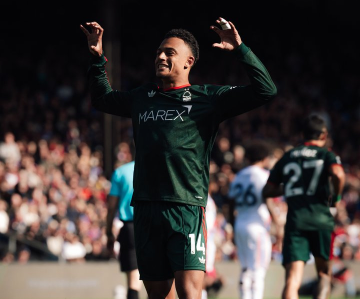 Dan Ndoye celebrates scoring against Crystal Palace