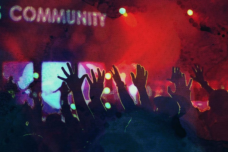 How do I build an audience and support for my online business?