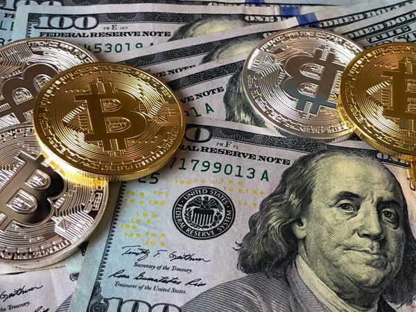 What are the best tools to use for cryptocurrency email marketing in 2025
