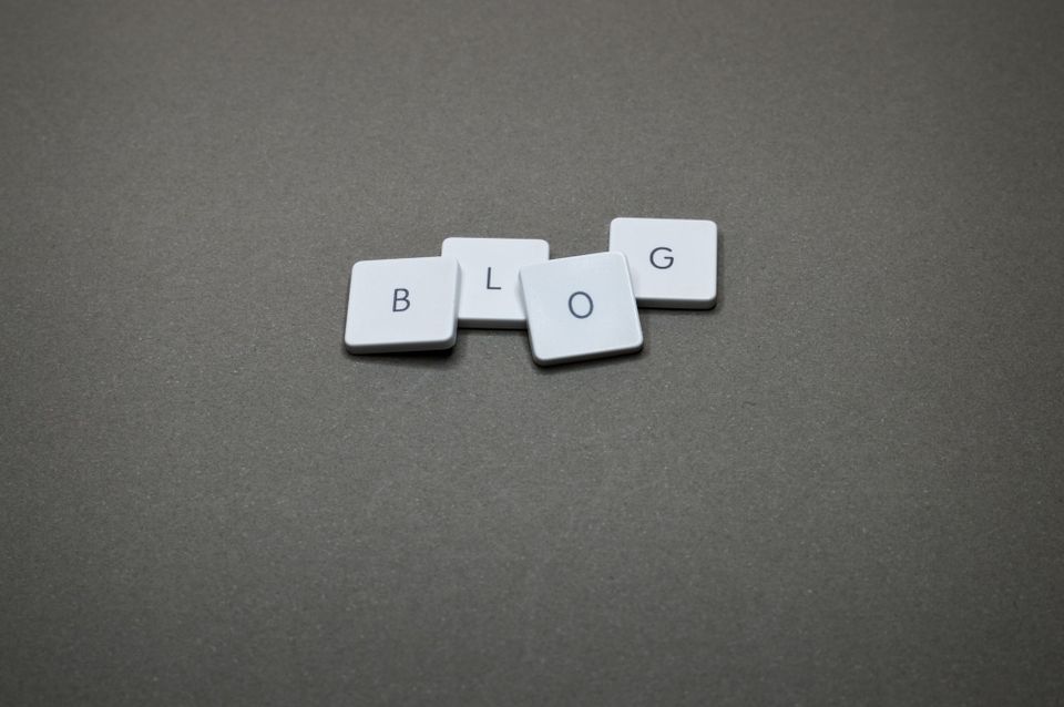 How to start a personal or business blog and newsletter in 2026