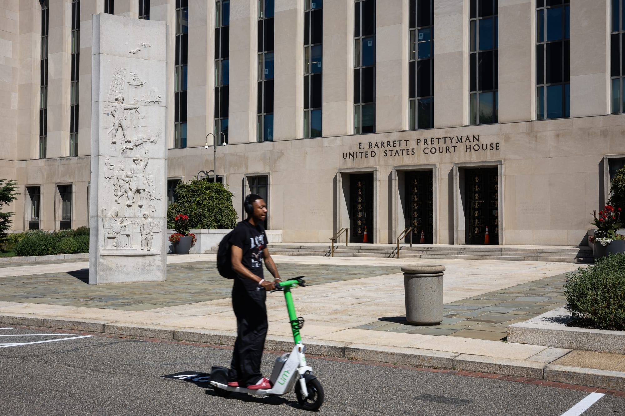 DC experts warn that e-scooters risk death and severe brain injuries, particularly among children