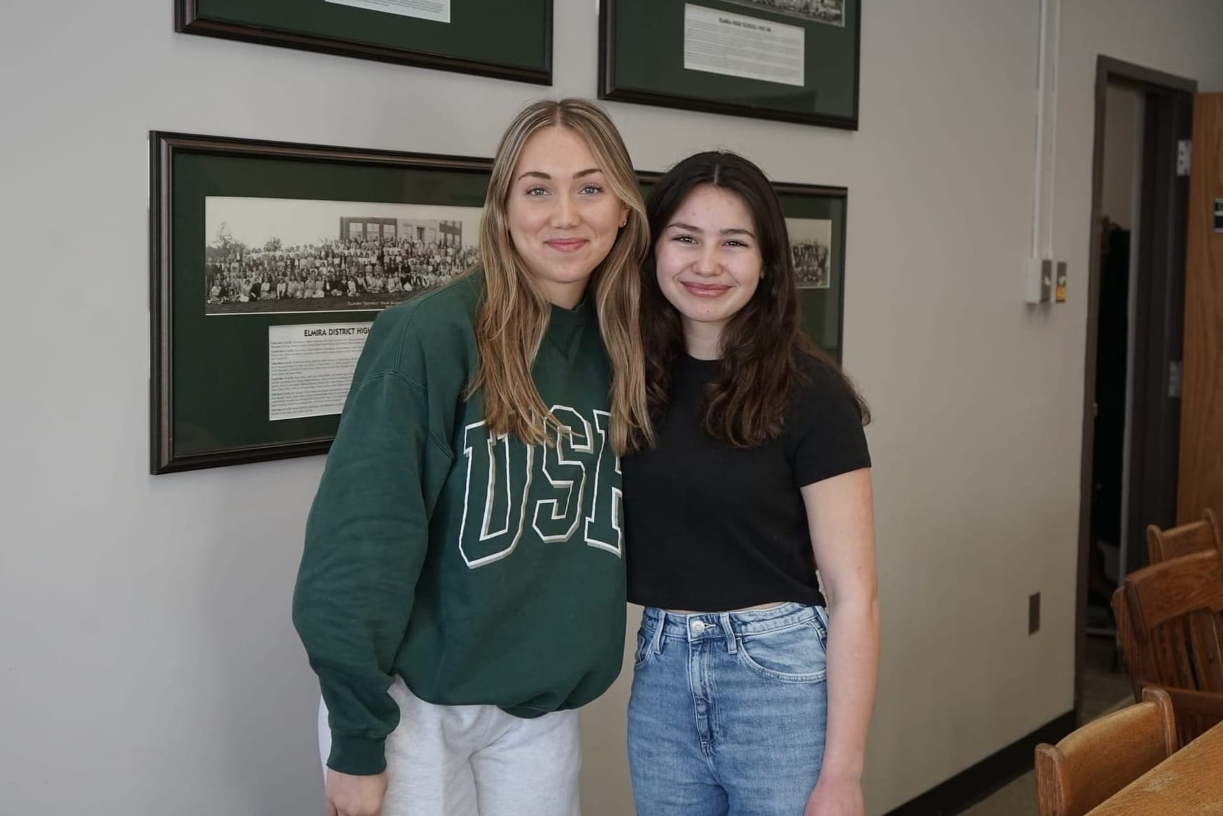 Two EDSS swimmers break records, capture gold