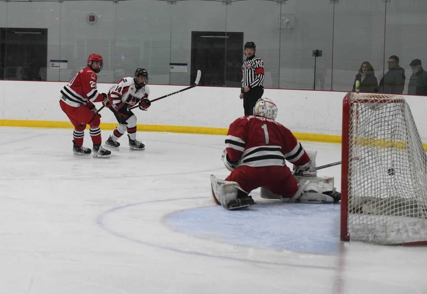 Jacks bounce back against Norwich to even playoff series at 1-1