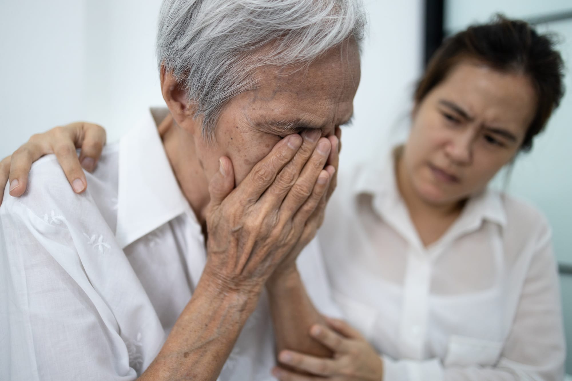 How to support a loved one who has chronic pain