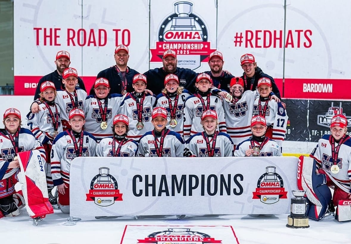 Woolwich U11 team caps standout season with OMHA title