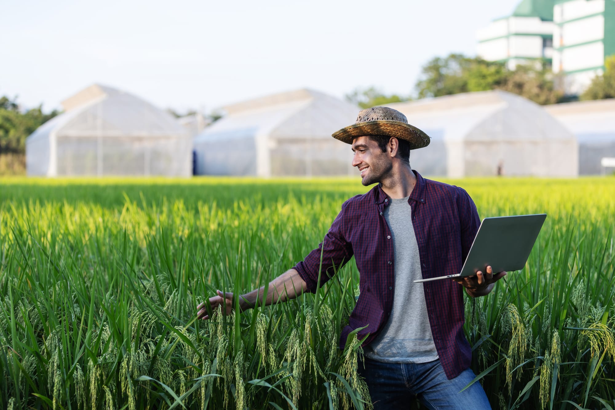 Province, Ottawa provide funding for farm-improvement