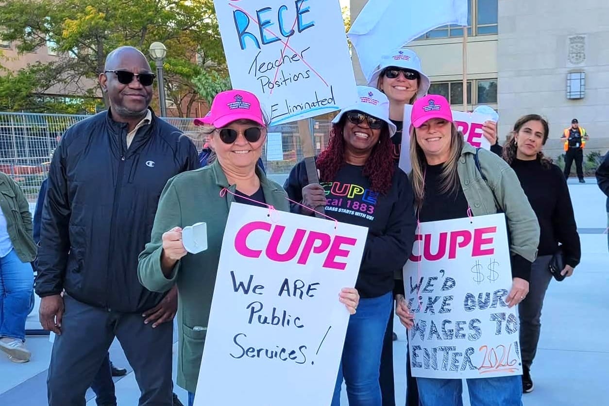 Region ratifies collective agreements with CUPE 1883
