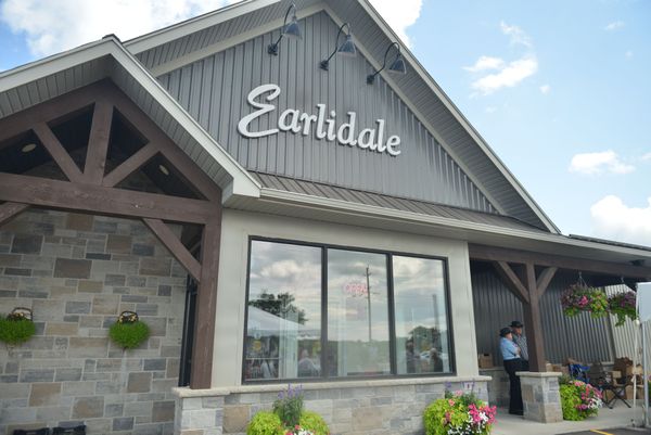 Earlidale celebrates 25 years
