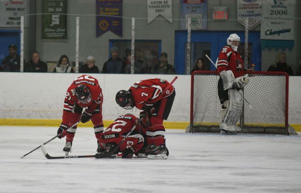 Jacks end skid after splitting a pair of weekend games