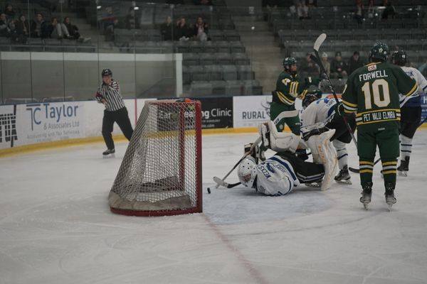 Kings start the new year with pair of wins