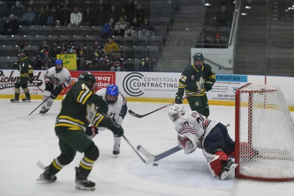 Kings back atop conference standings after three-point weekend