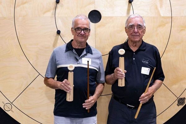 Woolwich crokinole players double up