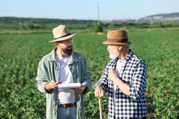 Canza Marketplace makes a fragmented funding system for green initiatives easy to understand for farmers