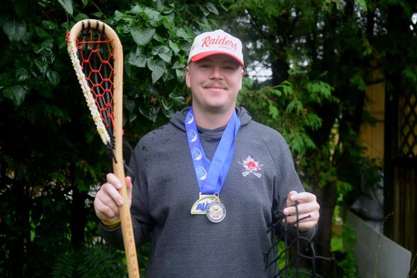 Elmira lacrosse player captures national title