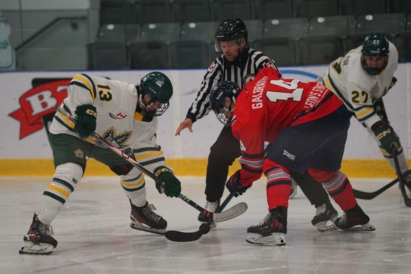 Kings split weekend games, beating Komoka before falling to Stratford on Sunday