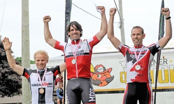 Crash marks end of exciting cycling race