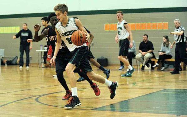 EDSS basketball teams off to a stronger start