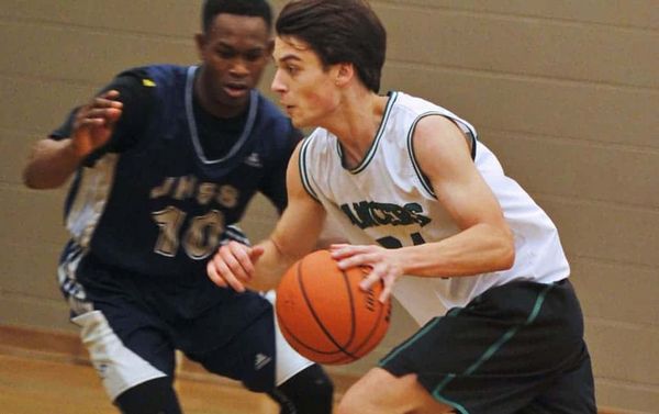 Little improvements a big thing for senior boys’ basketball team at EDSS