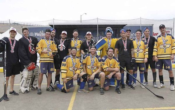 Elmira ball hockey squad finishes second at Ottawa tournament