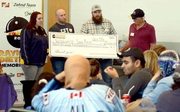 Donation helps Sun Rays in mission to foster special hockey