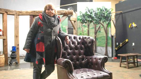 Elmira Theatre Company stays dark