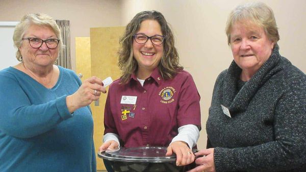 Gift Card wreath winner announced