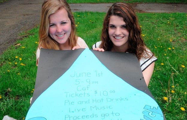 EDSS celebrates, sends off its class of 2011