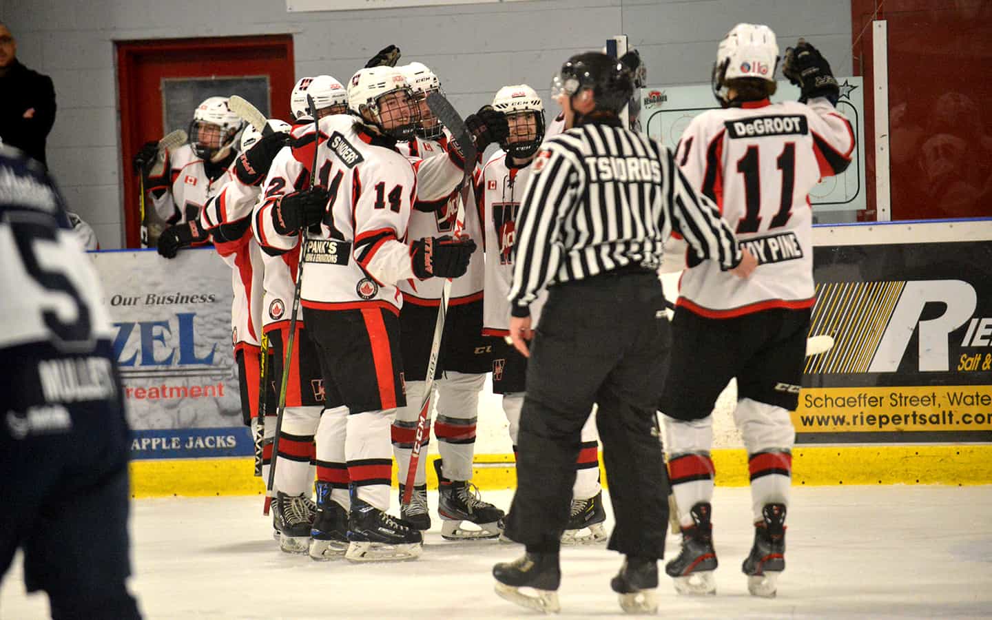 Jacks post three-game unbeaten streak