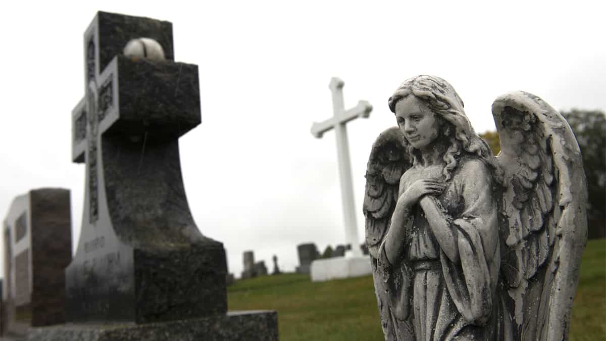 Taking heed when walking after midnight