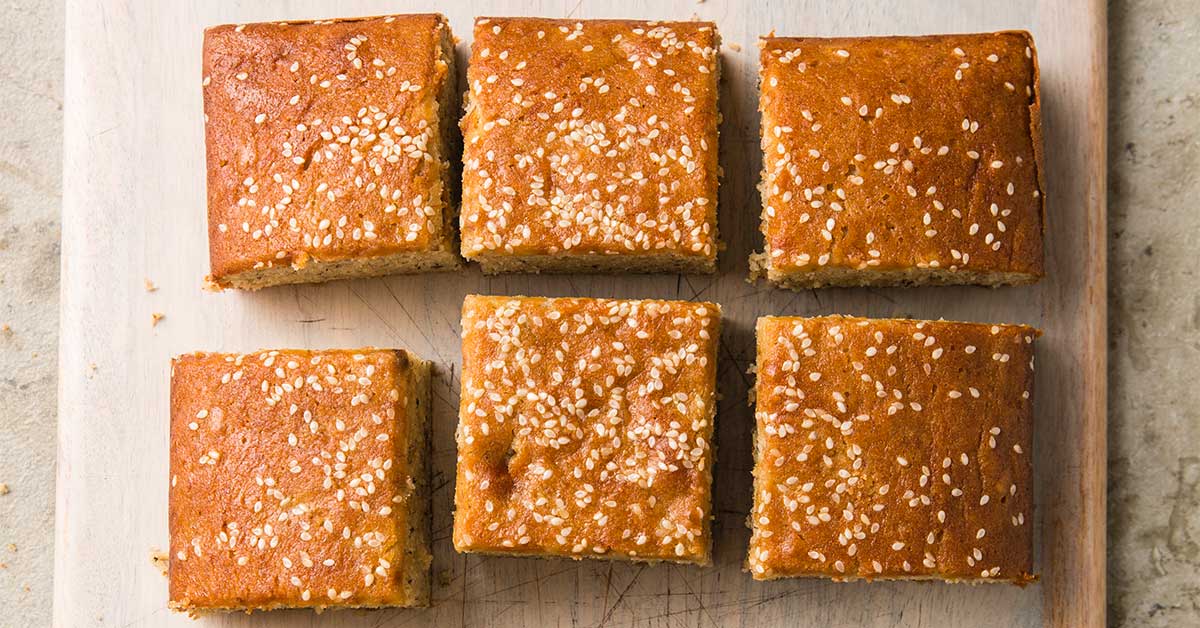 Tahini and banana, a popular (and tasty!) pairing