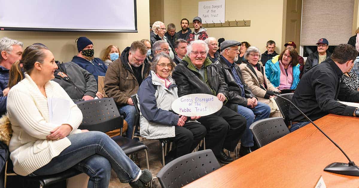 Wellesley residents to hold town hall meeting tonight; councillors won’t attend