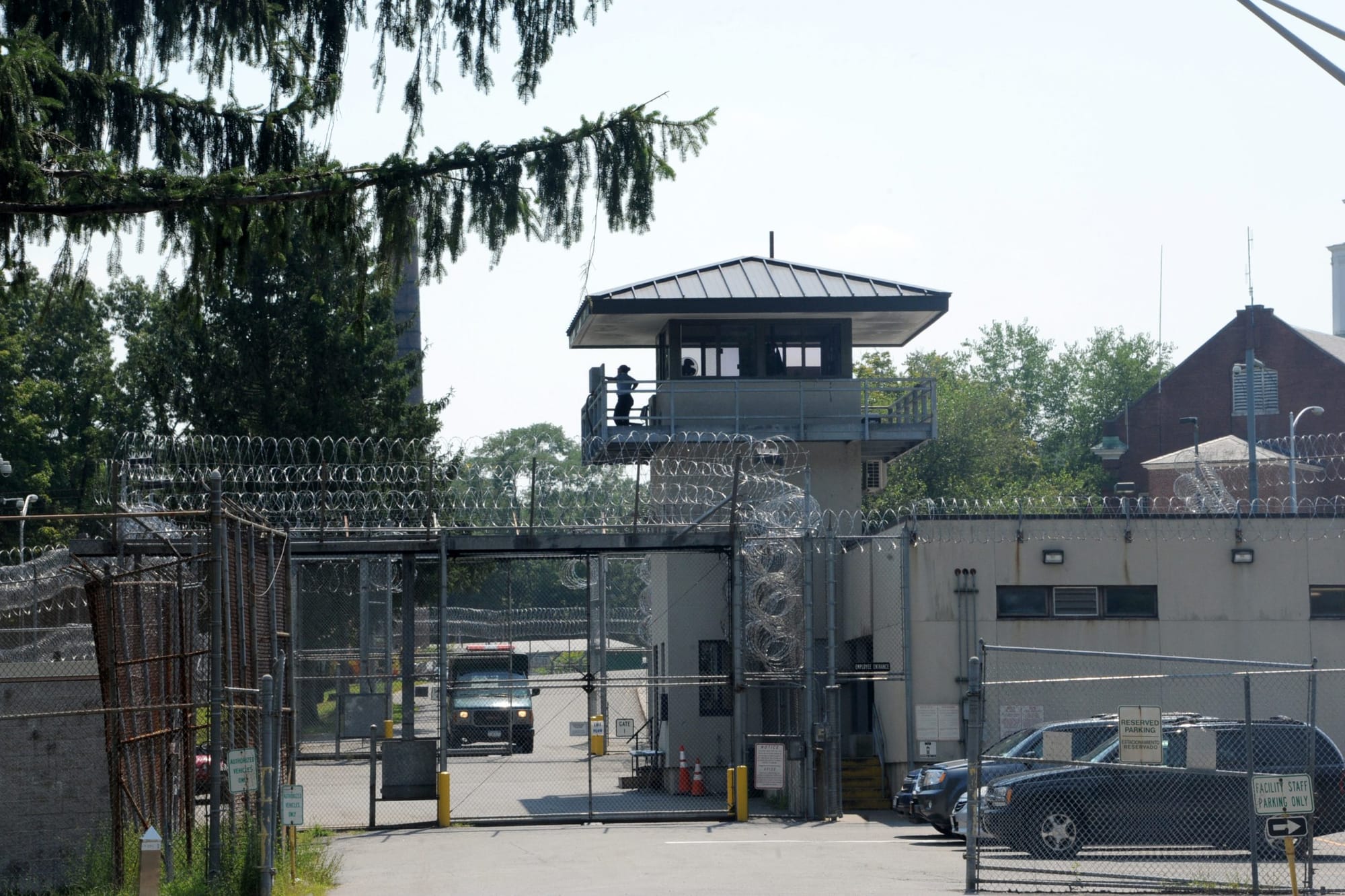 A New York women’s prison with a history of violence hired a high-ranking official known for abuse