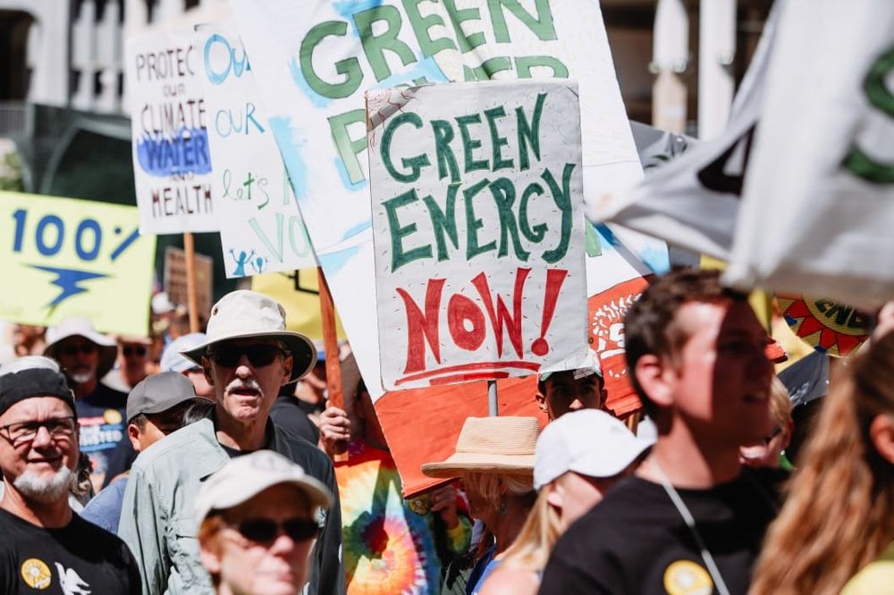 More Democratic candidates push toward centering environmental justice