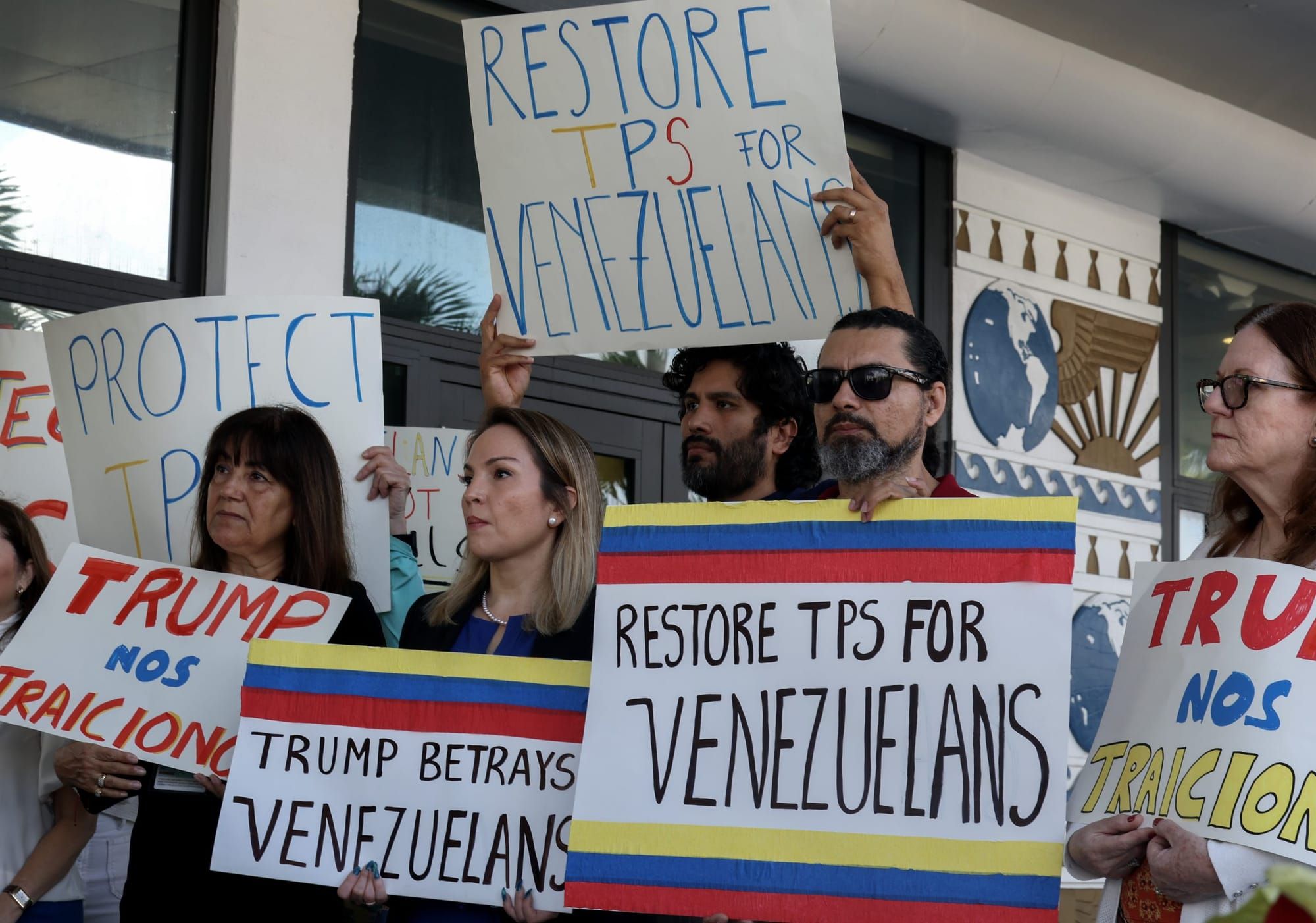 Trump’s threats to humanitarian parole and TPS leave Venezuelan immigrants in limbo