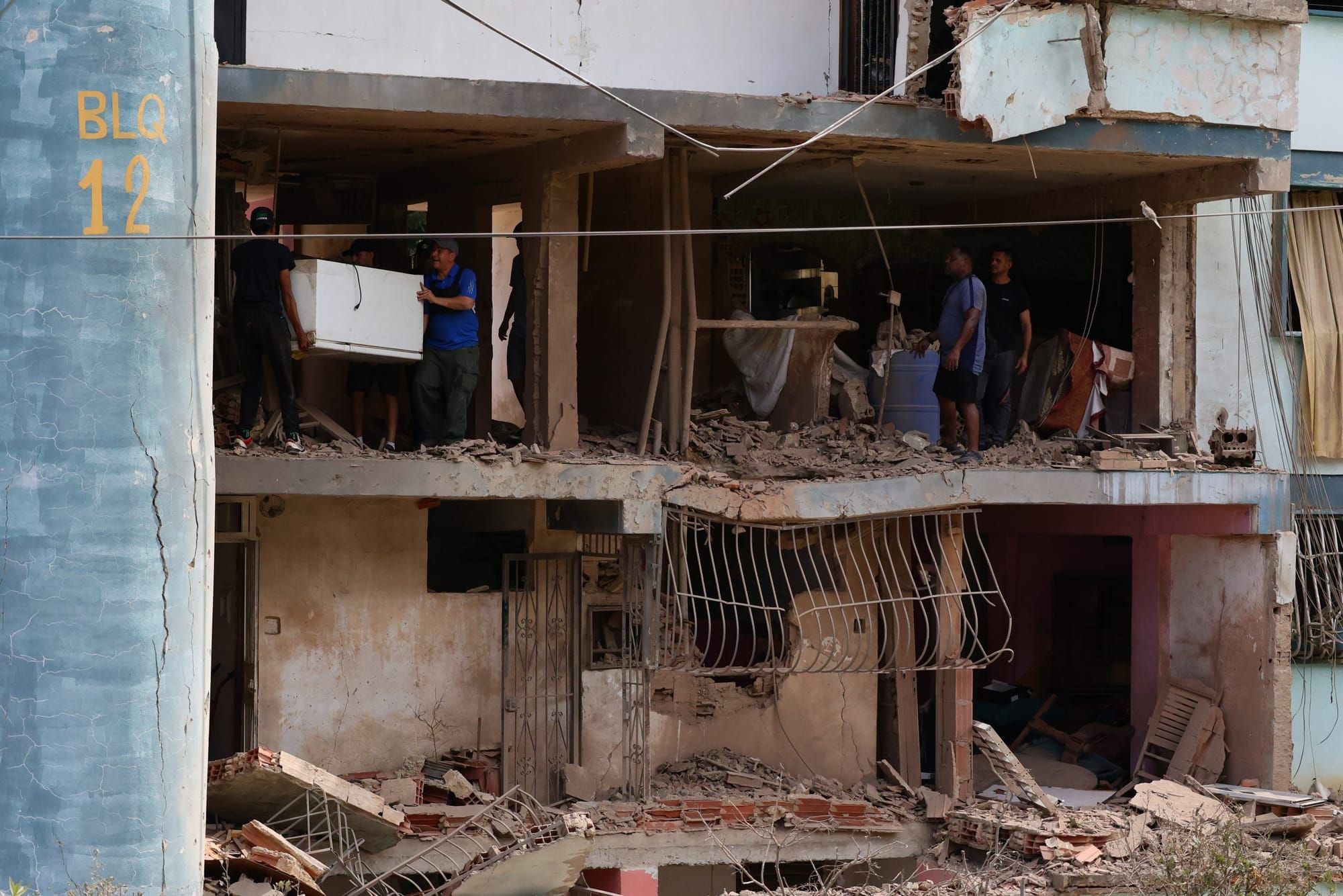 ‘It was a night of shared fear’: Venezuelans left reeling from deadly and destructive U.S. attack