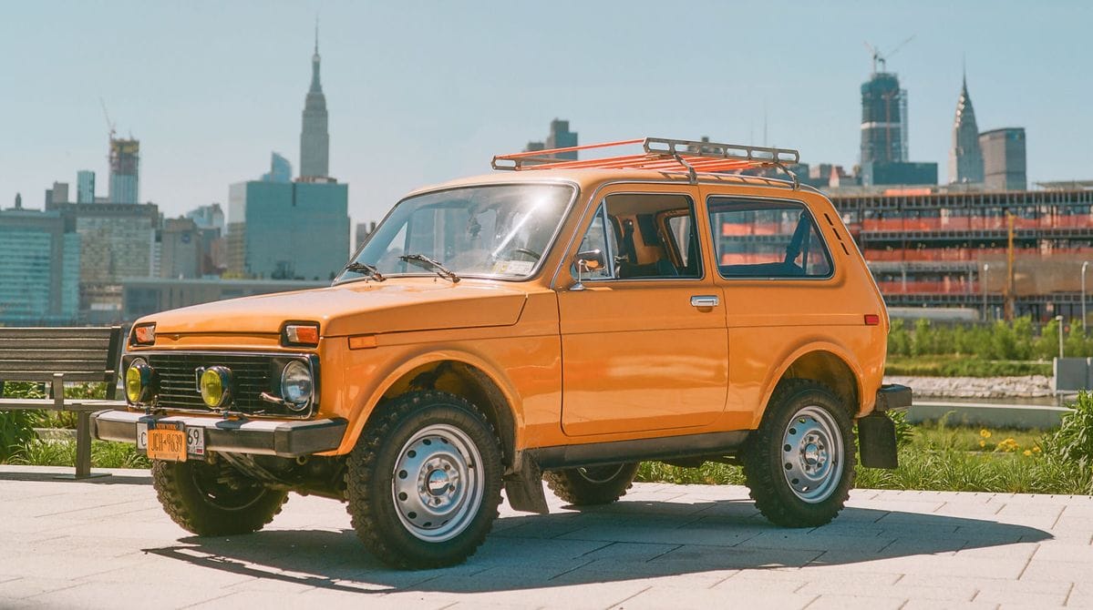 Low Tech, High Life: un reverso al cyberpunk