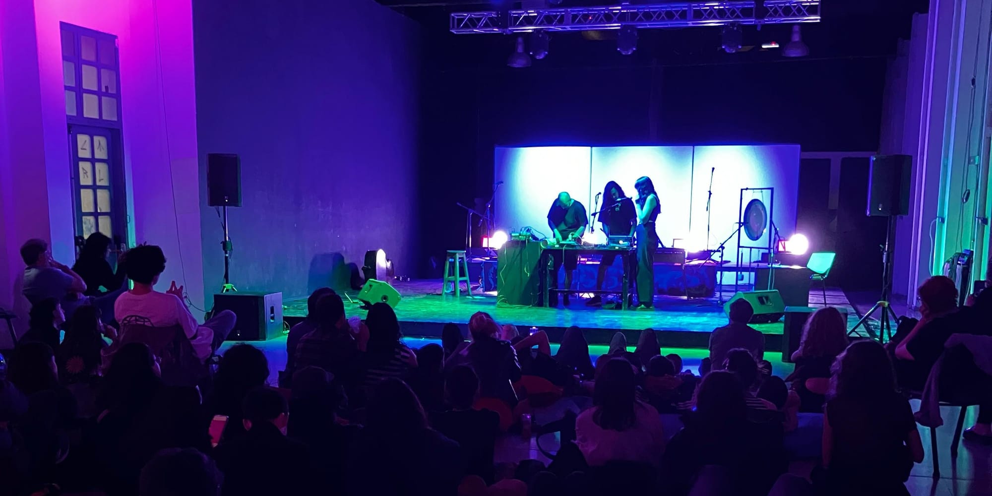 Desierto sonoro: hospitalidad, noise y pequeños actos de rebelión