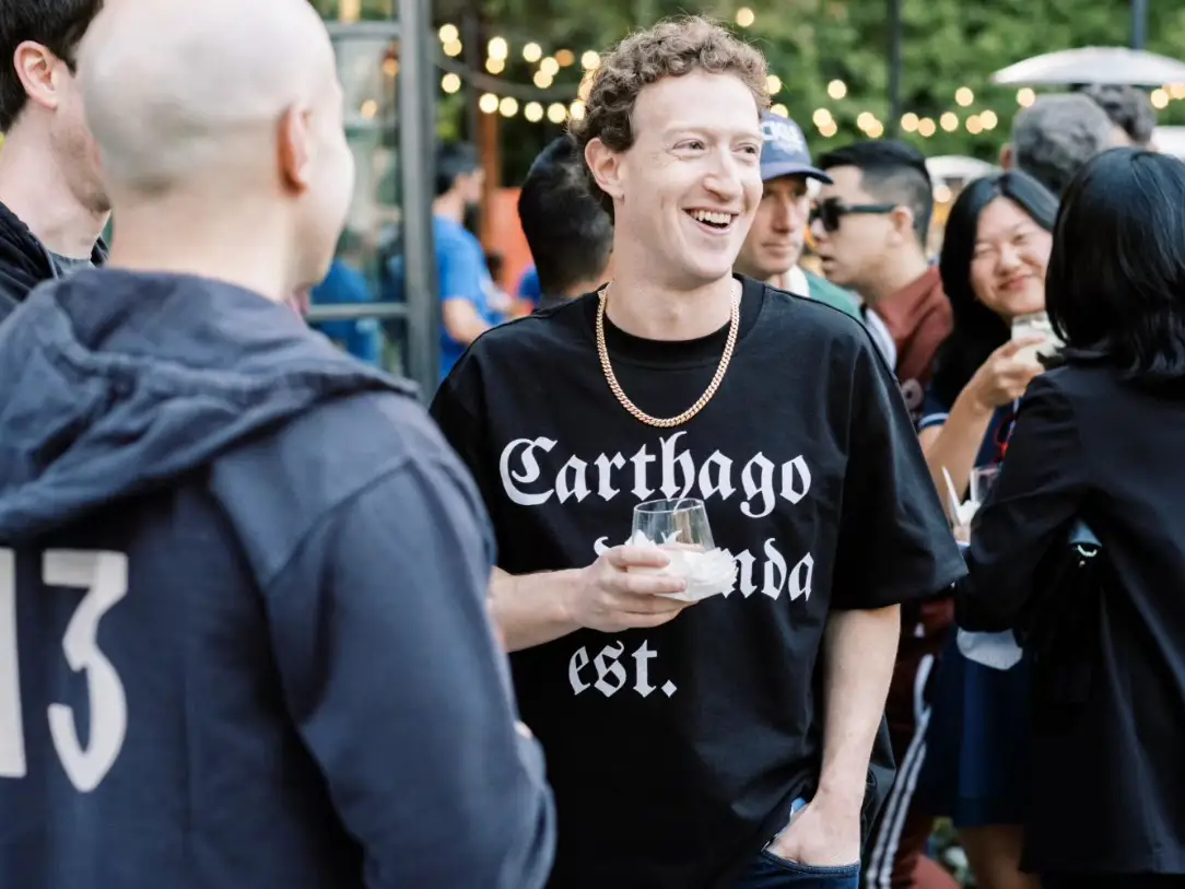 Es como si el programa de protección a testigos te quisiera vestir de techbro