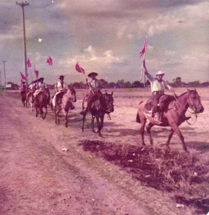 Jineteada rumbo al santuario, 8 de enero 1983. Archivo difundido por devotos.