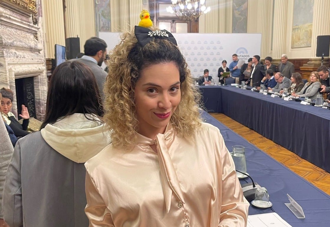 Patito Kawaii y diputada Arrieta