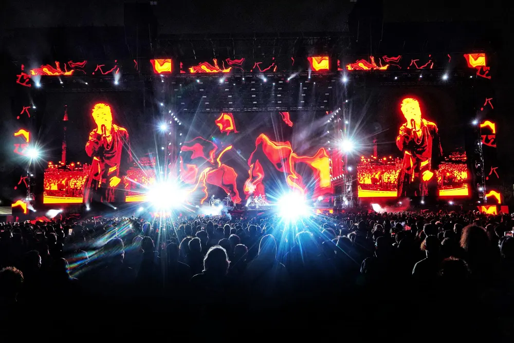 El apretado microdancing de Babasonicos en Creamfields