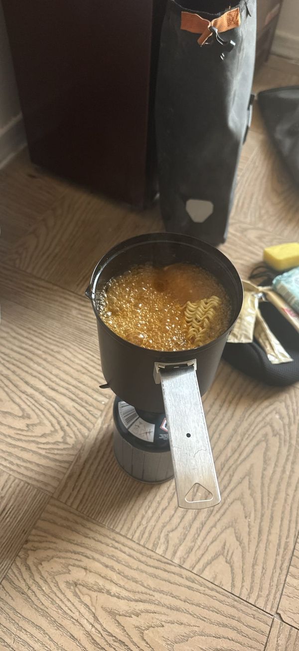 "낭만은 낭비예요": 아테네를 하루 앞둔 밤