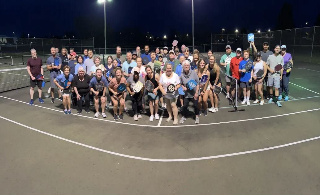 Free Beginners Clinic Packs Out 12 Courts at Municipal Park